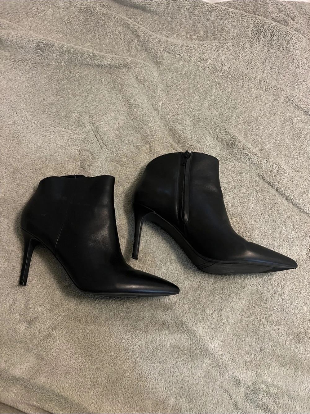 Nine West Black Pointed-Toe Stiletto Ankle Booties